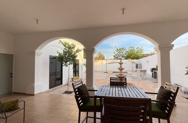 House with private pool