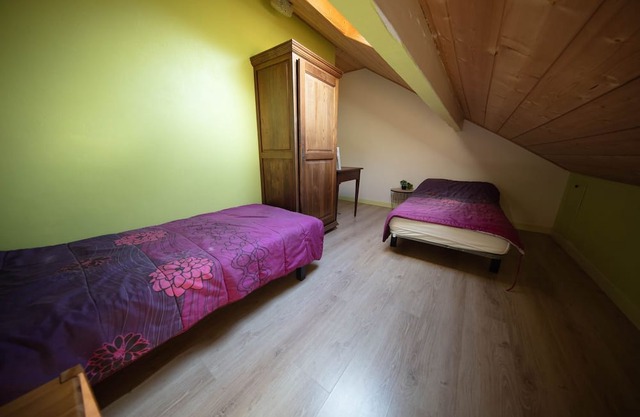 APARTMENT 5 Mn FROM LUZ ST SAUVEUR 4 PERSONS kitchen 2 bedrooms