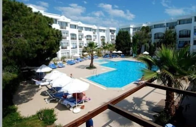 Luca Beach Hotel