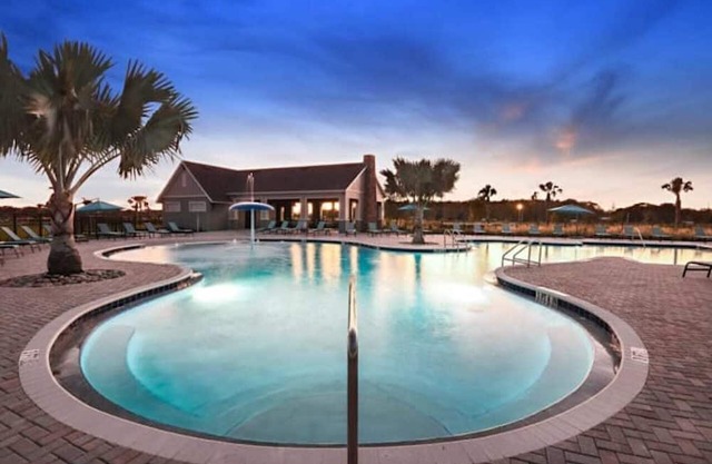 Cozy 4 beds / 3 bathrooms house