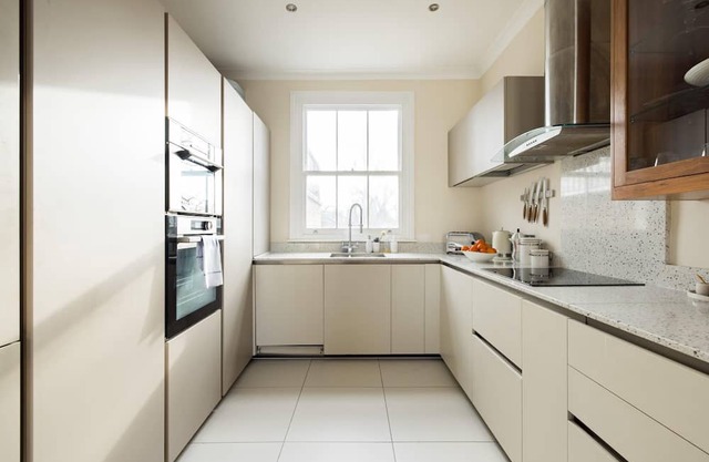 Light-filled Chelsea Duplex