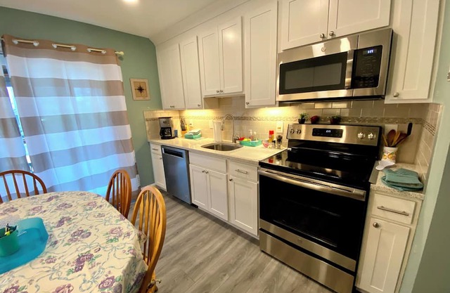 A Stone’s Throw to the Beach! Pets considered!