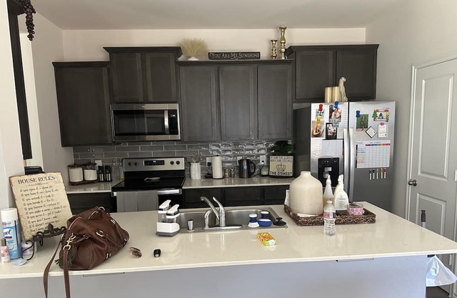 Loving Tidy Home 25 mins from downtown Dallas