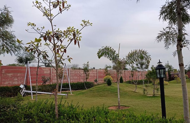 4 Bedroom Luxury Farmhouse Villa With Swimming Pool