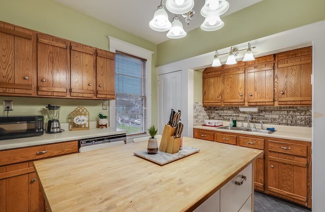 Your Private Oasis with Stunning Mountain Vistas