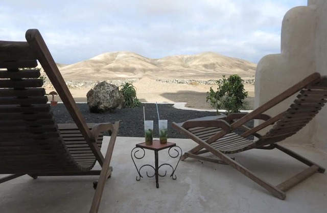 Vacation Home 'La Agüita' with Sea View, Private Terrace and Wi-Fi