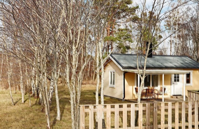 6 person holiday home in MELLBYSTRAND