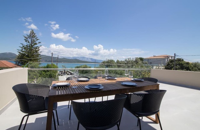 Two-Bedroom Apartment Sea View