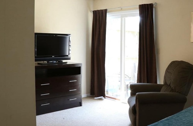 Morgantown 2BR with Stunning Views