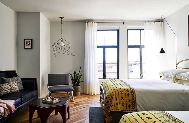 Arts & Comfort, DC Suite Haven, Stylish Experience, 2 Chic Units!