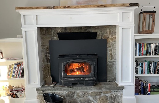 Cozy lake house close to Hotchkiss, Indian Mountain and Berkshire Schools!