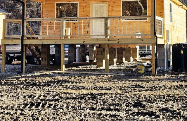 NEW BUILD - Close to Hatfield Mccoy TRAILS - Sleeps 6 - Clay's Bear Cave