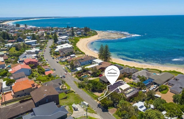 Blissful Beachfront Pad - Pet Friendly / Direct Beach Access
