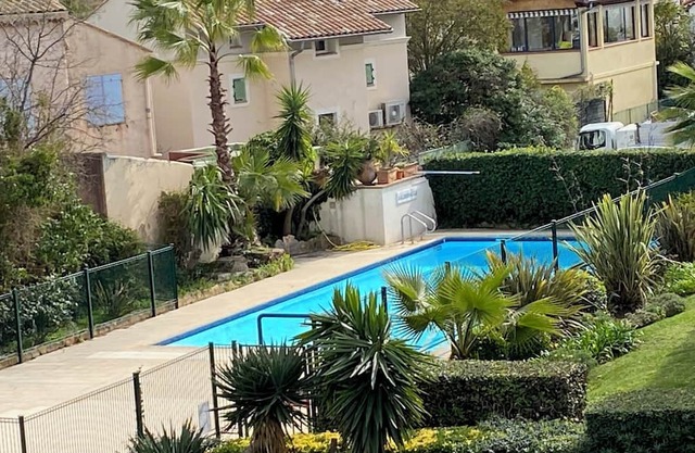 Cosy apartment 7 minutes walk from the sea!