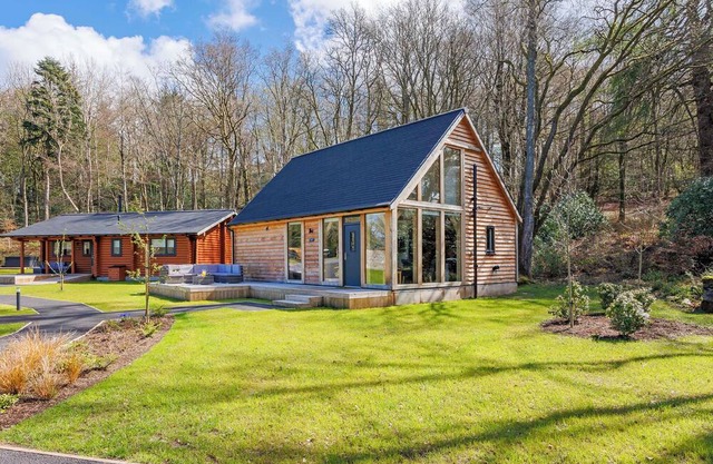 2 bedroom accommodation in Annbank, Ayr