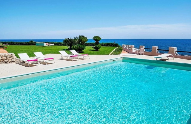 Villa Luna Blu, Exclusive seafront villa