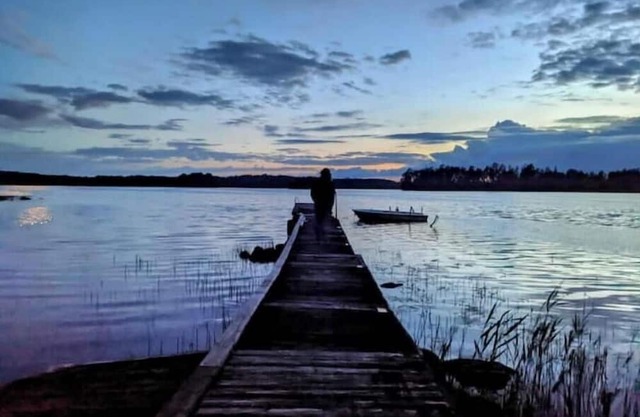 Boat, Stay, Play - Tydinge Lake Cabin