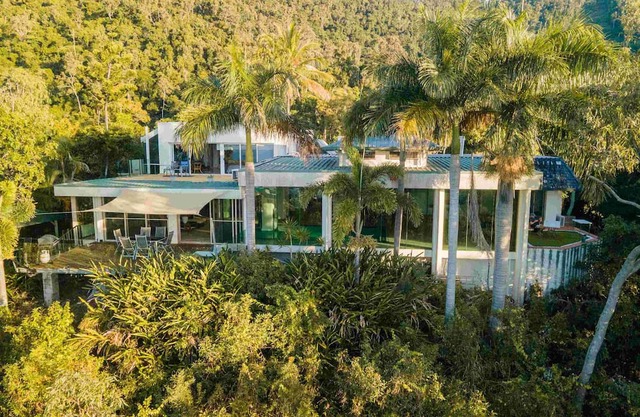 Incredible Coral Sea and Island Views