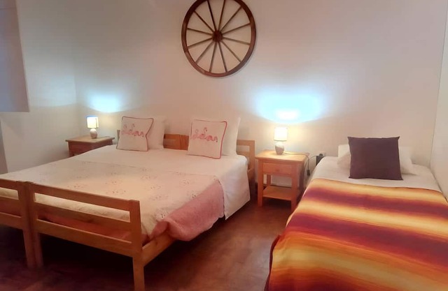 Room 'Palmeira' with Shared Pool, Wi-Fi and Air Conditioning