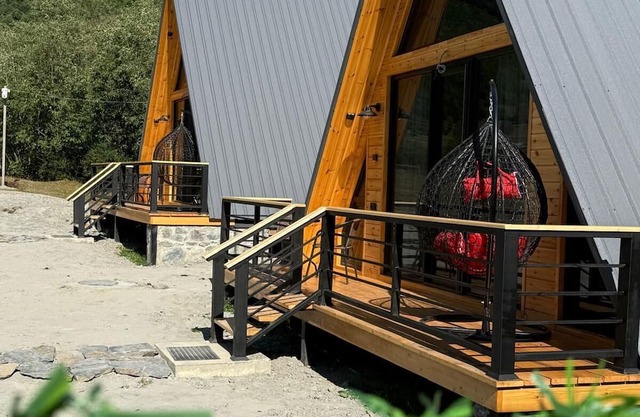 Mestia POV Luxury Cabins