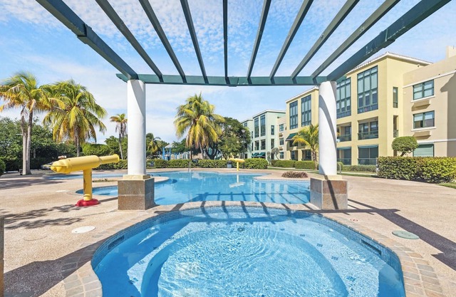 Seaside Escape | Family Pools | Grilling Terrace | Tennis Court by Otium