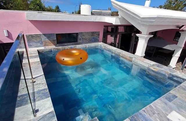 Homerez - Charming Villa with Pool in Souillac