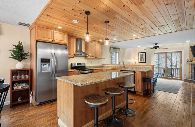 Spacious 4-bedroom townhome located in Waterville Estates!