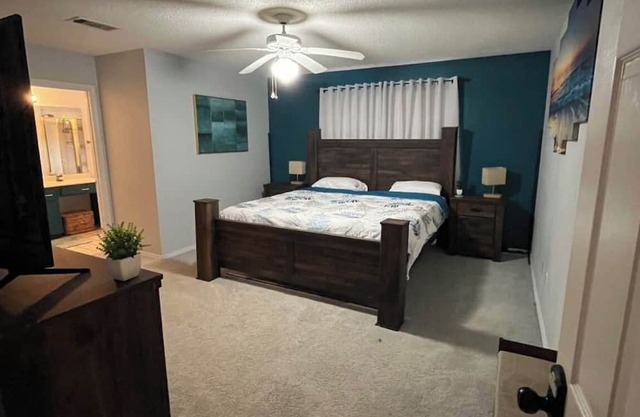 Charming 1-master bedroom in a fully furnished rental house in Niceville