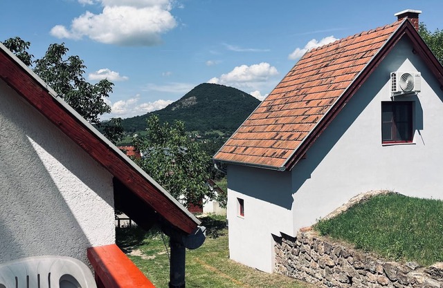 Cosy one bedroom cottage with perfect views with AC close to Lake Balaton