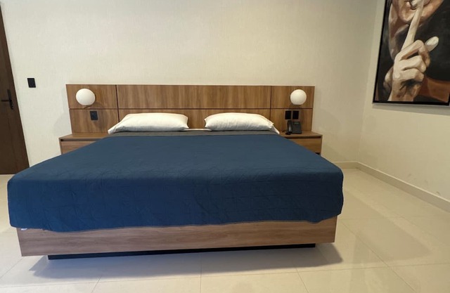 Chic hotel suite in delightful Culiacán Rosales with WiFi, AC