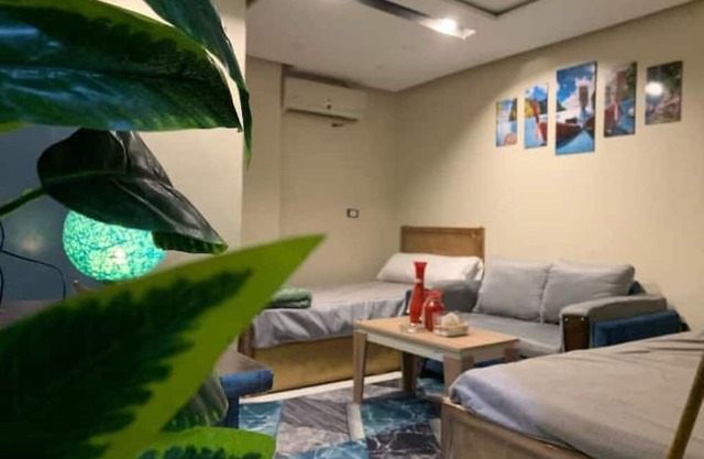 Deluxe Studio (Hotel Room)