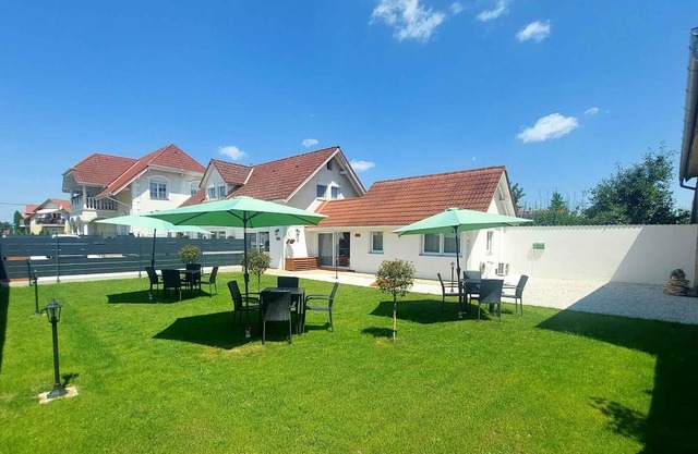 Holiday apartment tastefully furnished with Wi-Fi and air conditioning