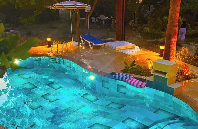 Cozy & Historical 700 m2 Garden + Private Isolated Pool+ STONE VILLA