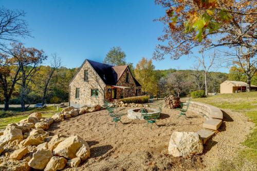 Old Stone Cottage Retreat in the Heart of Missouri