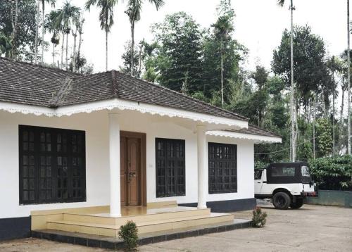 Destinesia White Ville