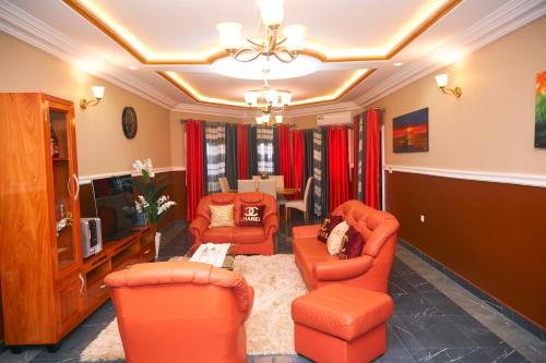 EL-VICSON GUEST HOUSE