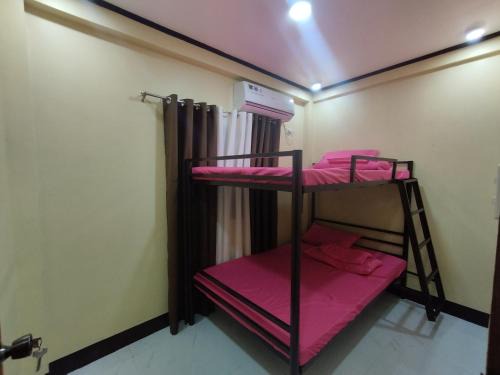 8-pax Jumong's Transient Inn