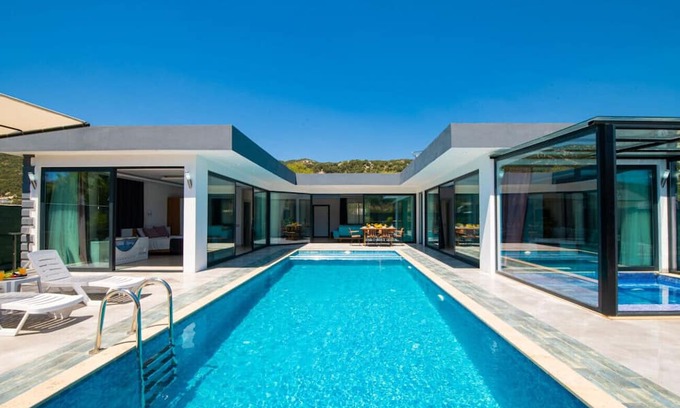 Sarıbelen Villa | Dreamy Villa with Private Pool and Jacuzzi in Kas