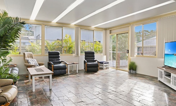 Hawks Nest House | Seaside Sanctuary - located in the Magic Square of Hawks Nest