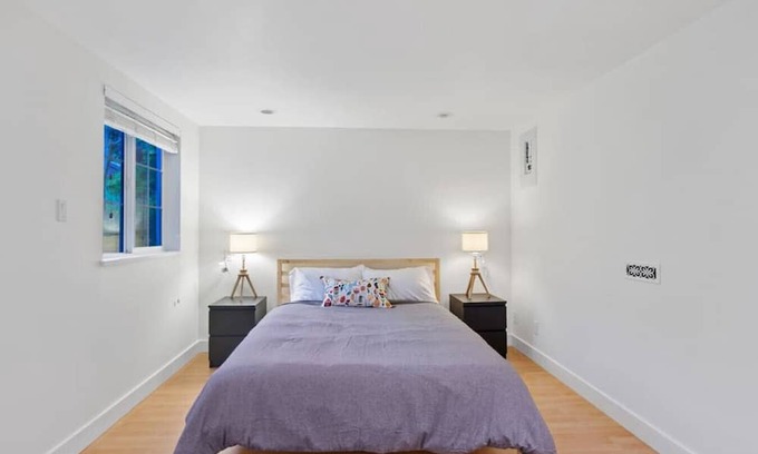 Grandview-Woodland Apartment | Cozy and Calm: Modern Studio with Private Entrance