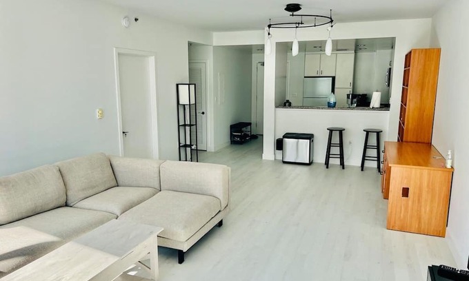 China Basin Condo | Gorgeous 2 Bed/2 Bath in hip & central location Near Ballpark and waterfront