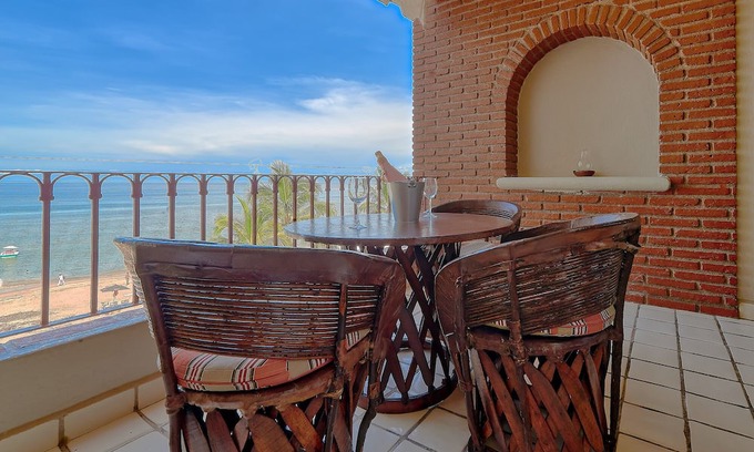 Emiliano Zapata Condo | Incredible Casa de Carole