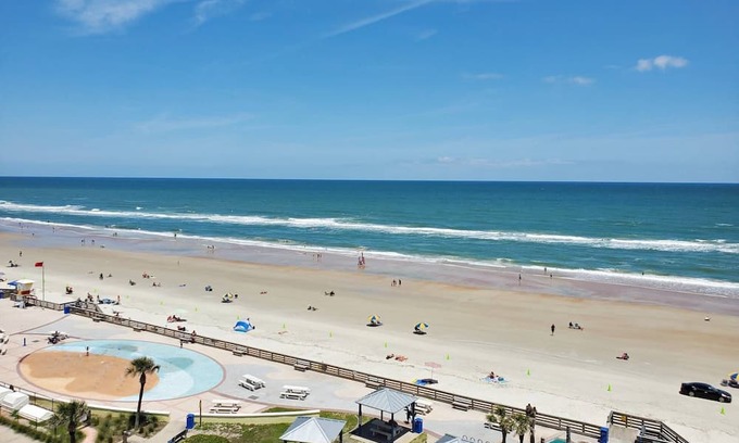 Lenox Park Condo | Your Slice of Paradise! Spectacular Views of Ocean, Beach, City on 8th Floor-Smart TV-DVD-FREE WIFI!