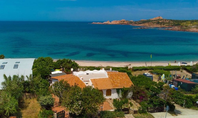 Trinita d'Agultu e Vignola Apartment | Nice apartment for 5 guests with TV, terrace and pets allowed