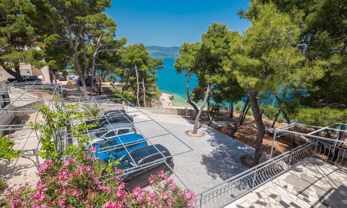 Slatine Villa | Split area -Trogir BEACH RESORT NEAR TROGIR AND SPLIT SPECIAL OFFER MAY