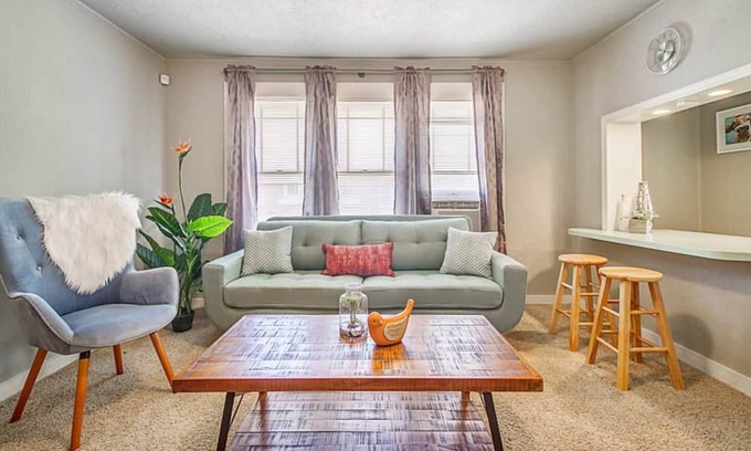 Central Oklahoma City Apartment | Cozy & Comfy - Few blocks away from Plaza District