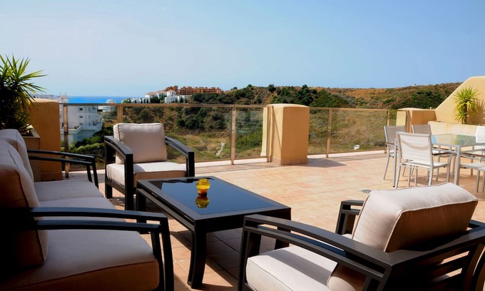 New Golden Mile Apartment | Stylish Penthouse Apartment - perfectly situated between Estepona and Marbella