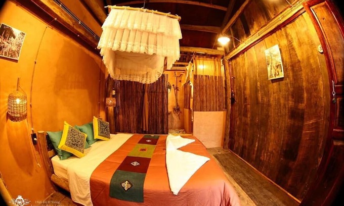 Dong Van Hotel | Dinh Đá H'Mông - Karsterly Rock Lodge