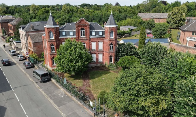 Avesnes-sur-Helpe Apartment | Le petit Château Avesnois
