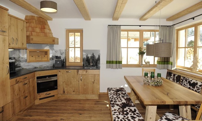 Wagrain Ski Chalet | Luxurious chalet in Wagrain with private pool